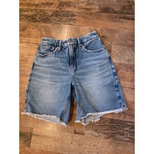 Good American Denim Bermuda Shorts Medium Wash Raw Hem Distressed Size 2 26